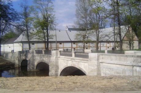 007 Barokní kamenný most, duben 2009