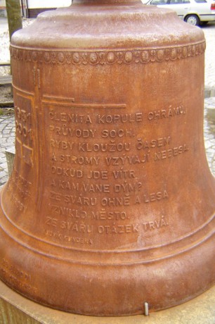 005 Text na zvonu od Ludvíka Kundery, březen 2009