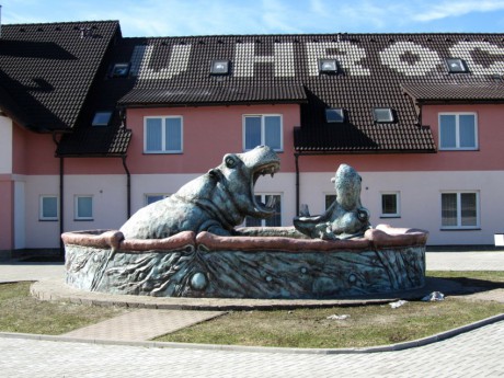 019 Hroši (Škrdlovice - hotel U Hrocha), březen 2012